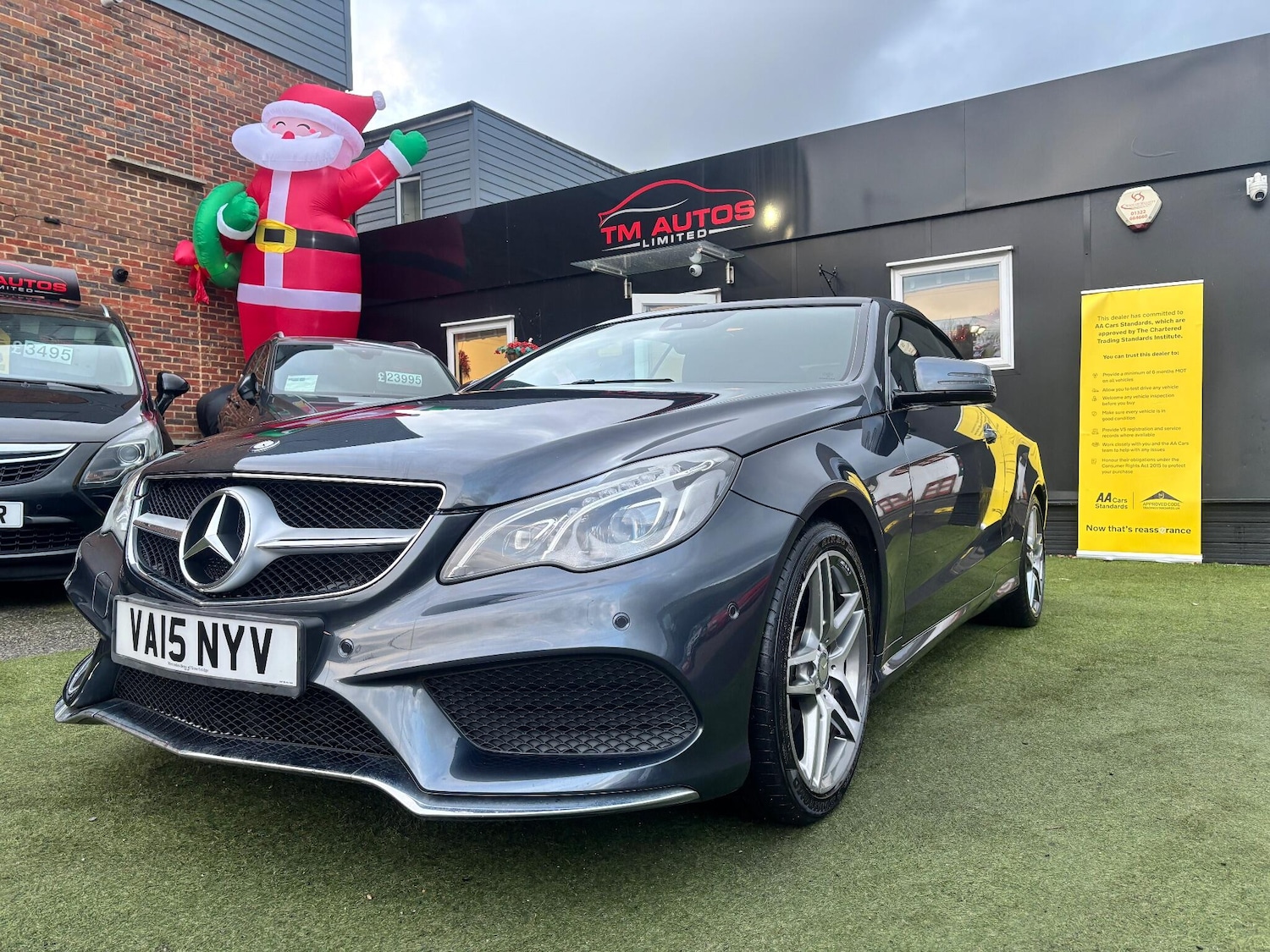 Used Mercedes-Benz E Class 2015 for sale - 76966881: Photo 2