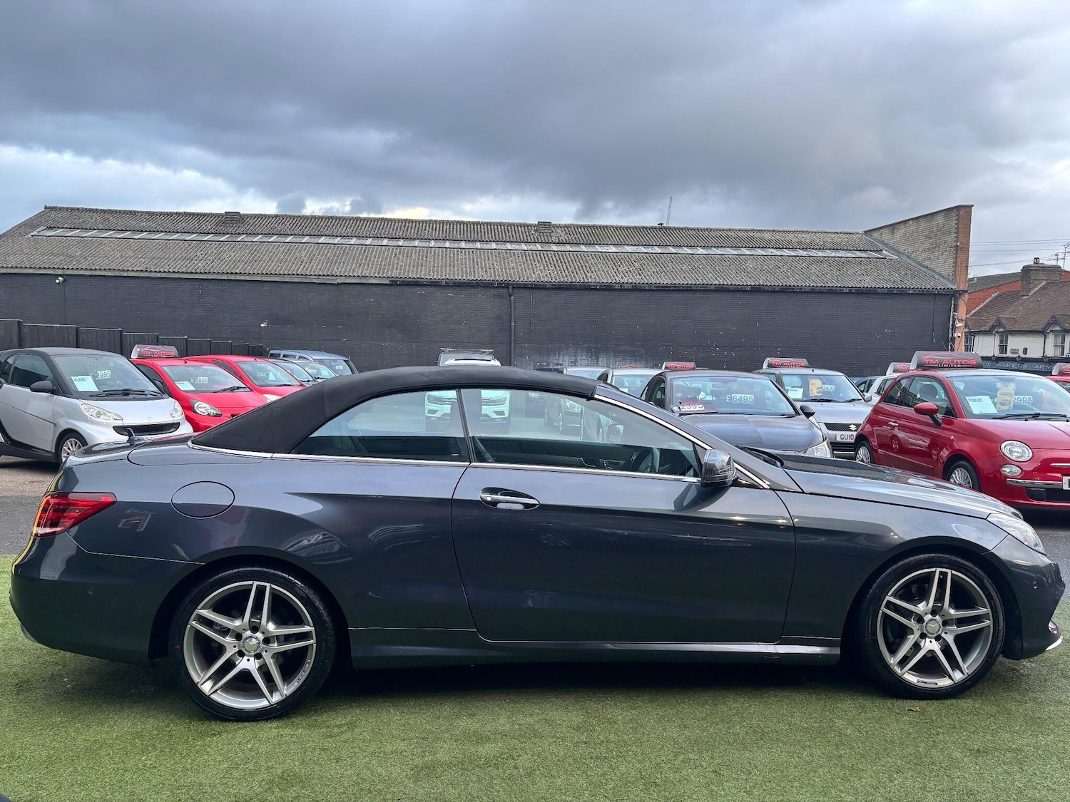 Used Mercedes-Benz E Class 2015 for sale - 76966881: Photo 5