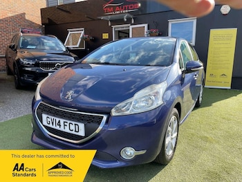 Used Peugeot 208 2014 for sale - 78897437: Photo
