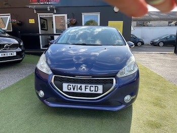 Used Peugeot 208 2014 for sale - 78897437: Photo
