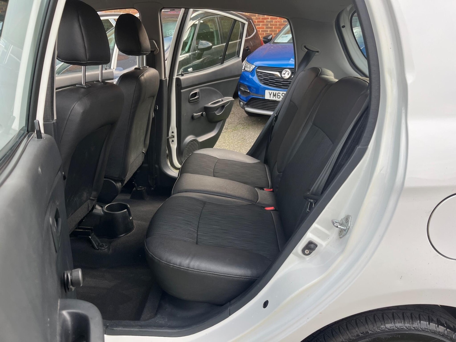 Used Kia Picanto 2010 for sale - 76641587: Photo 15