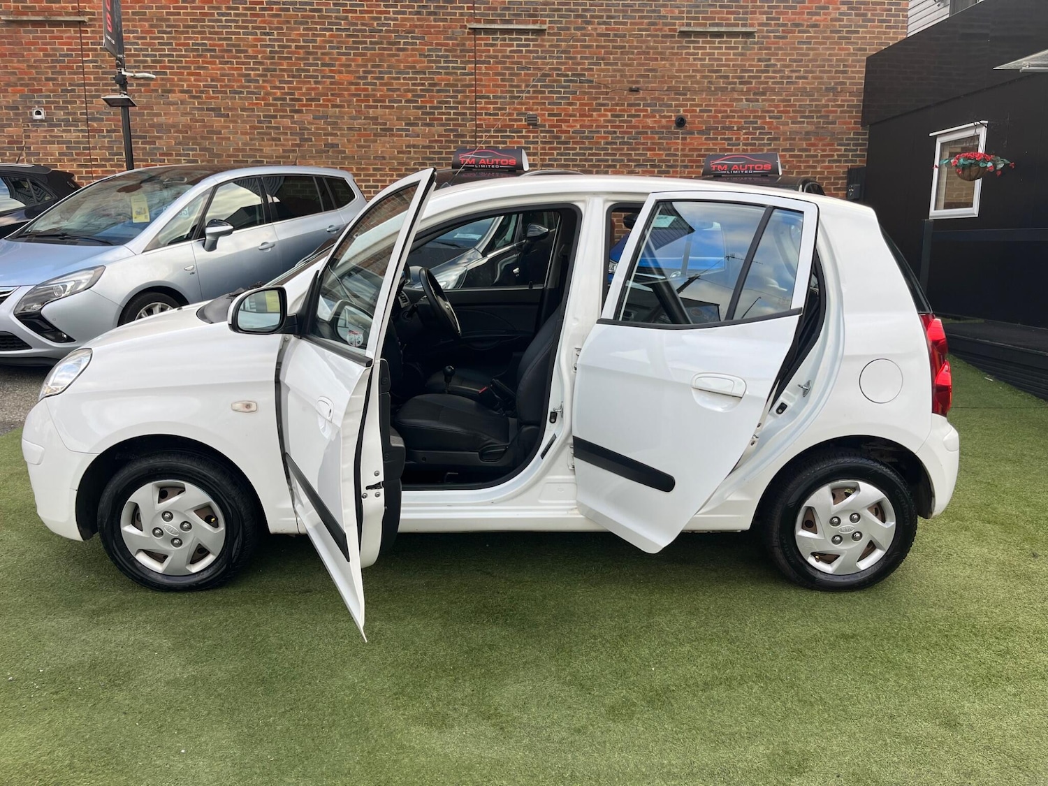 Used Kia Picanto 2010 for sale - 76641587: Photo 8