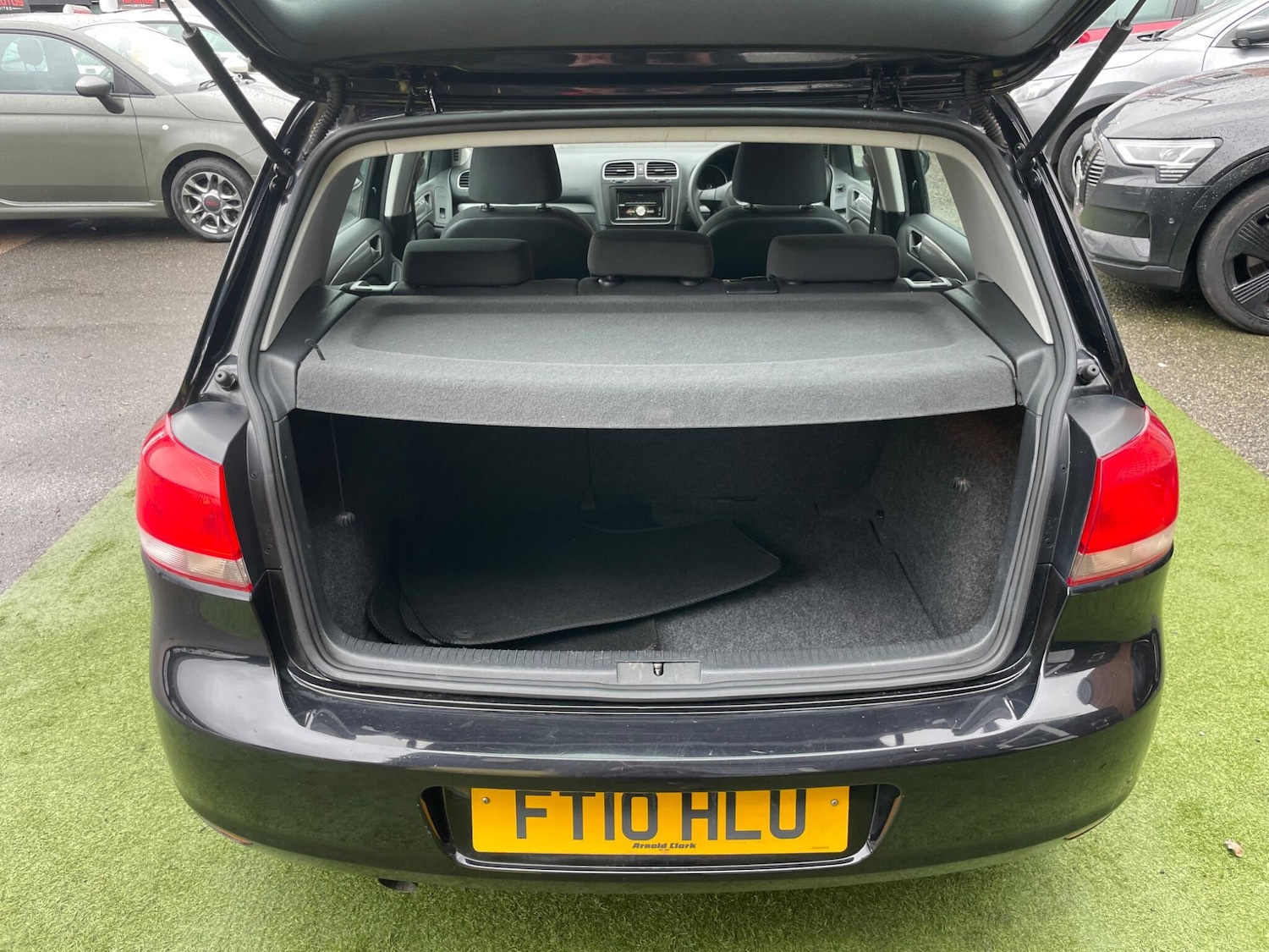 Used Volkswagen Golf 2010 for sale - 77759550: Photo 13