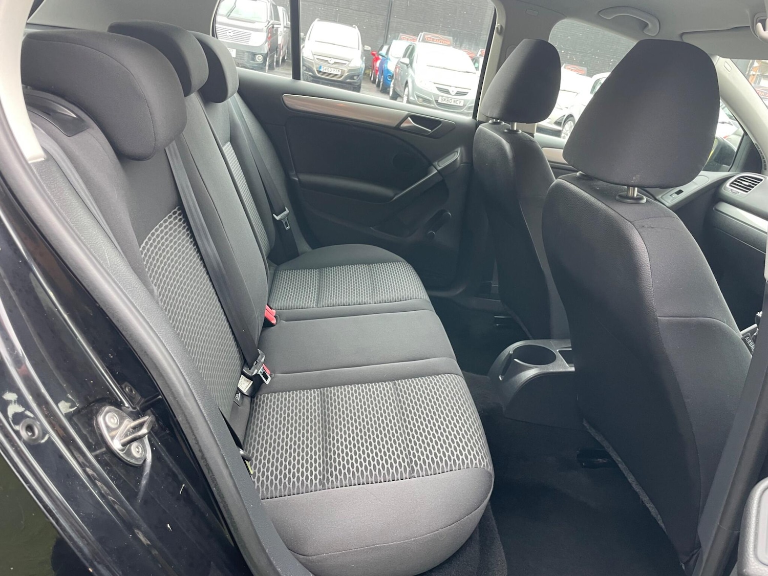 Used Volkswagen Golf 2010 for sale - 77759550: Photo 9