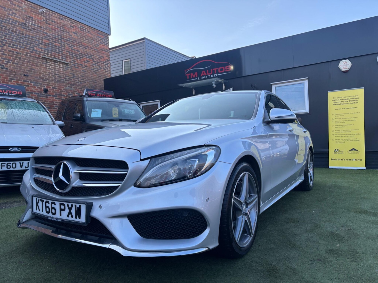 Used Mercedes-Benz C Class 2016 for sale - 77733484: Photo 2