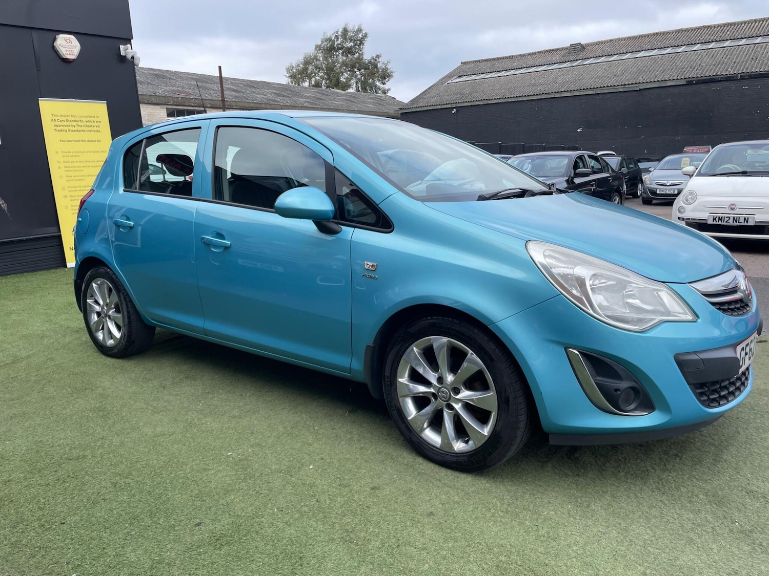 Used Vauxhall Corsa 2012 for sale - 77927500: Photo 3