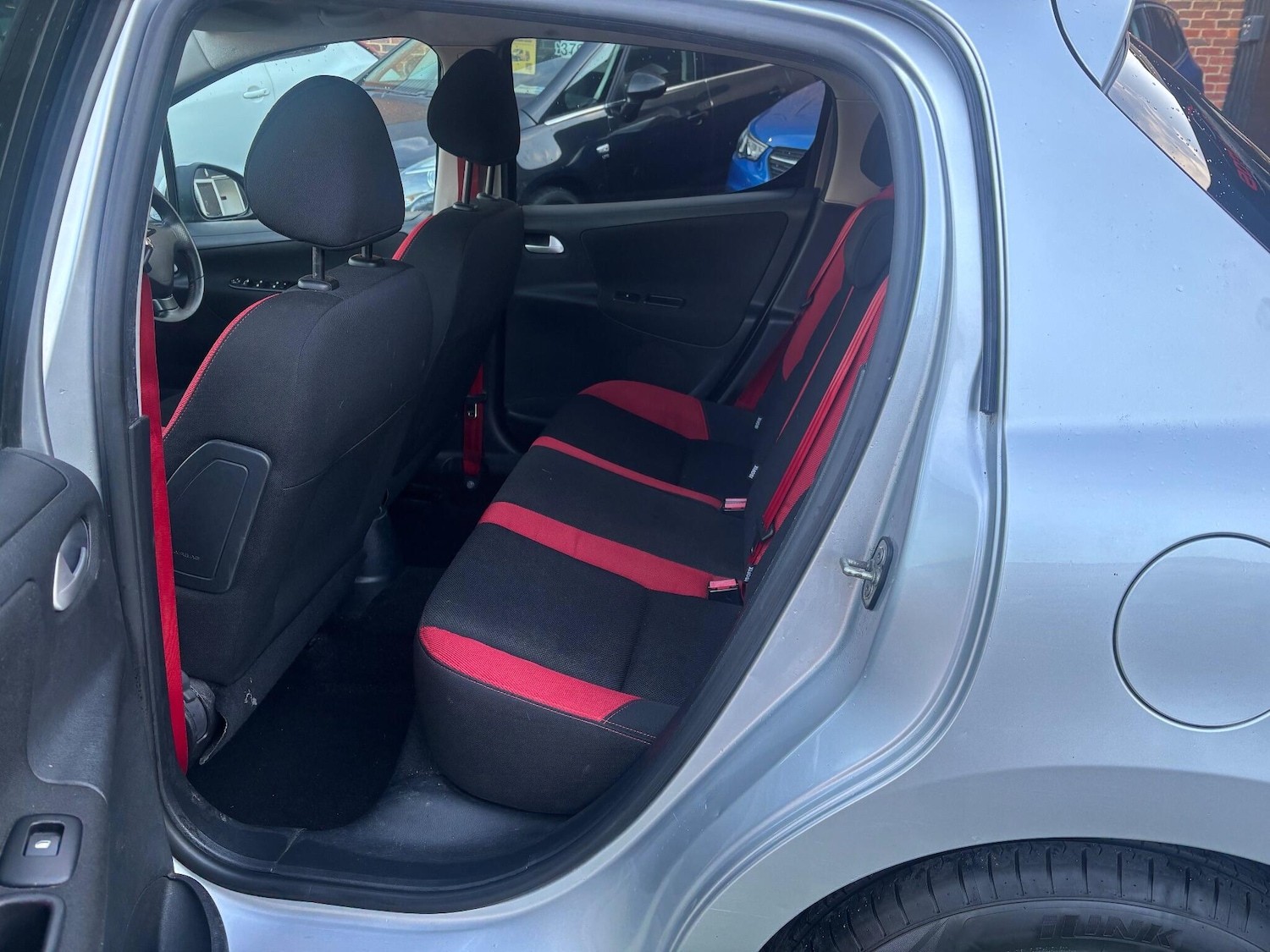 Used Peugeot 207 2012 for sale - 76616897: Photo 13