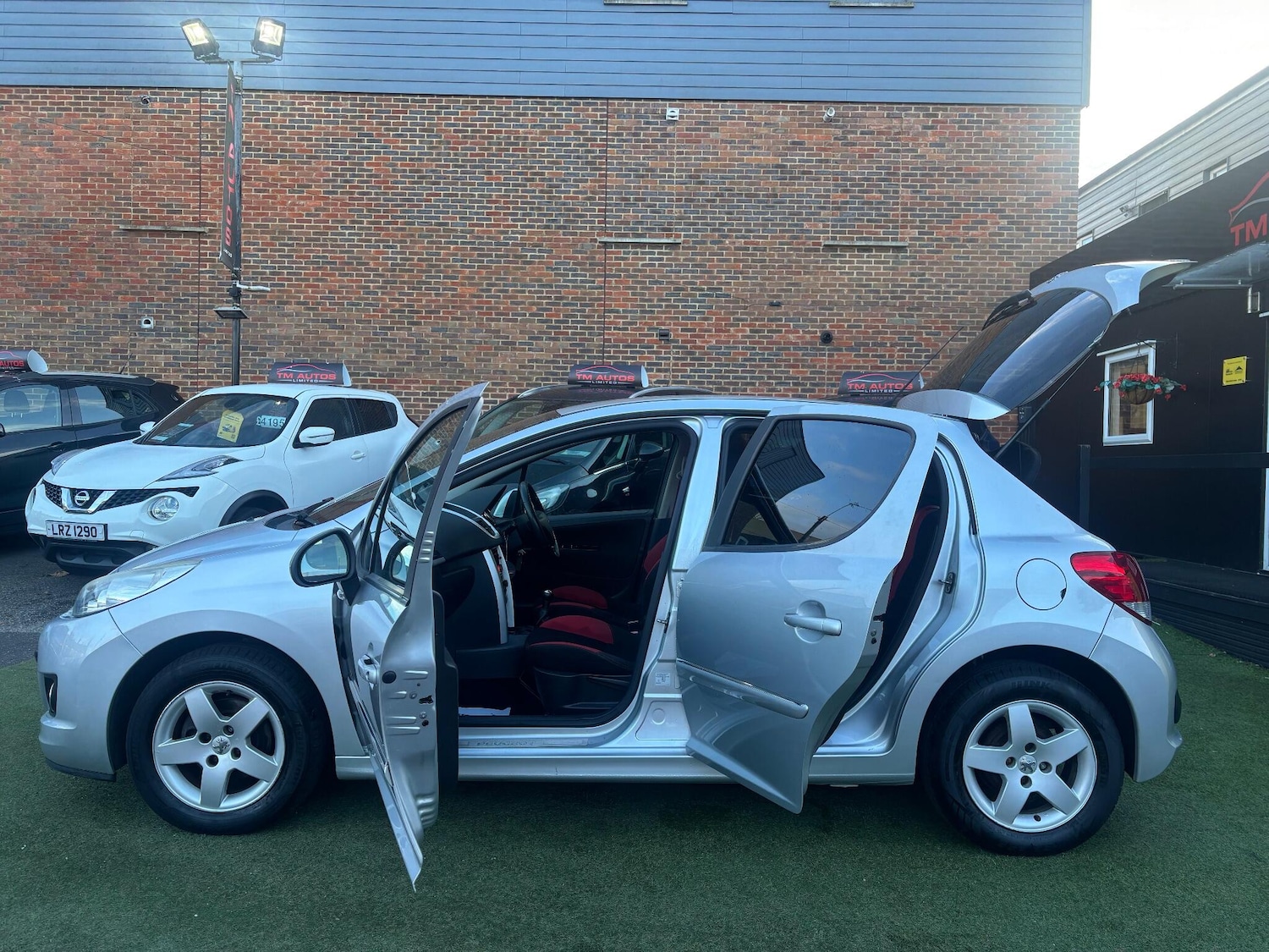 Used Peugeot 207 2012 for sale - 76616897: Photo 15