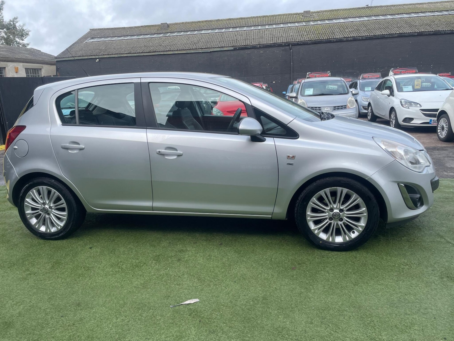 Used Vauxhall Corsa 2012 for sale - 77631379: Photo 5