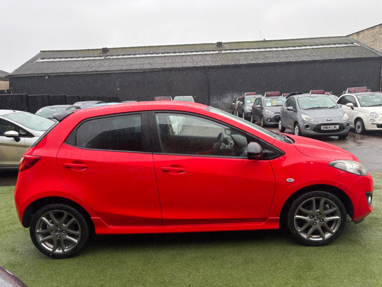 Used Mazda Mazda2 2014 for sale - 77457936: Photo 5