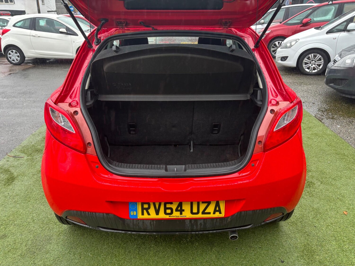 Used Mazda Mazda2 2014 for sale - 77457936: Photo 8