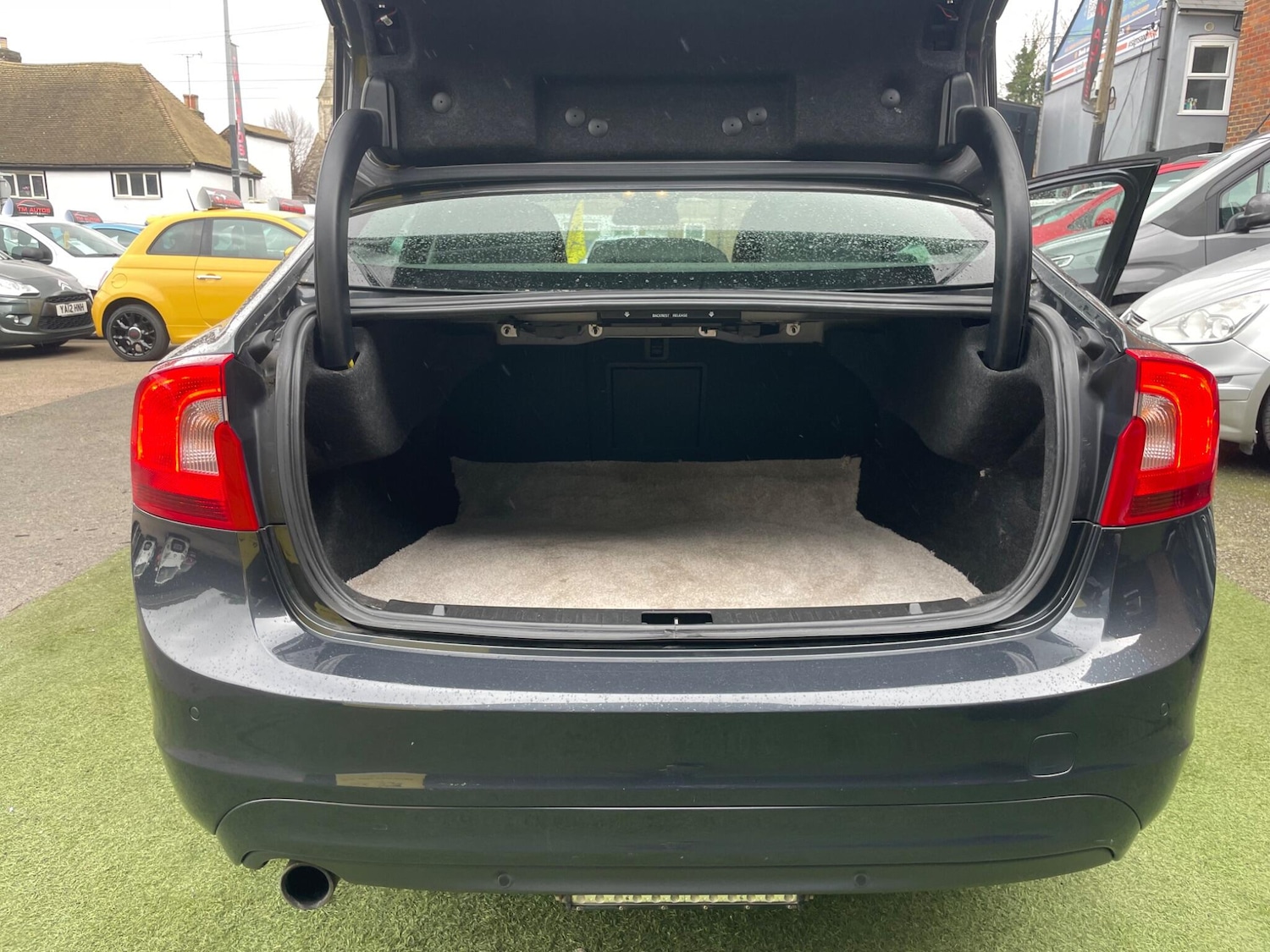 Used Volvo S60 2016 for sale - 77813461: Photo 8