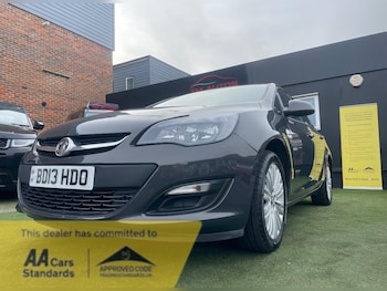 Used Vauxhall Astra 2013 for sale - 77582480: Photo
