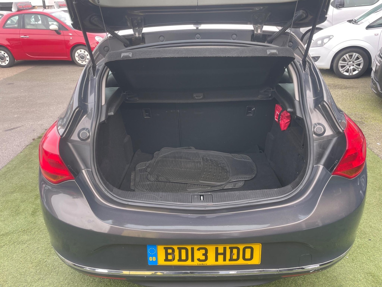 Used Vauxhall Astra 2013 for sale - 77582480: Photo 8