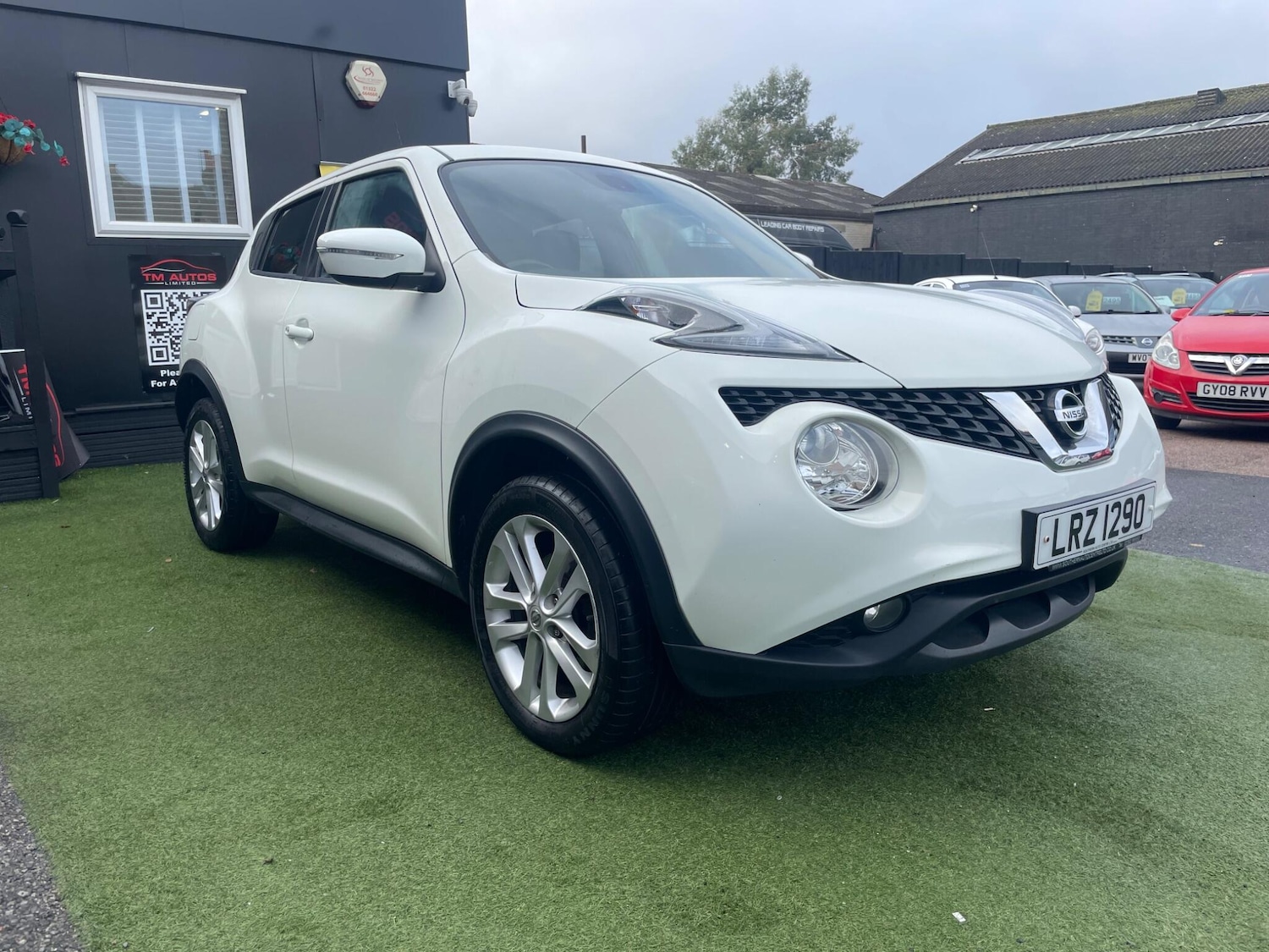Used Nissan Juke 2016 for sale - 76616898: Photo 3