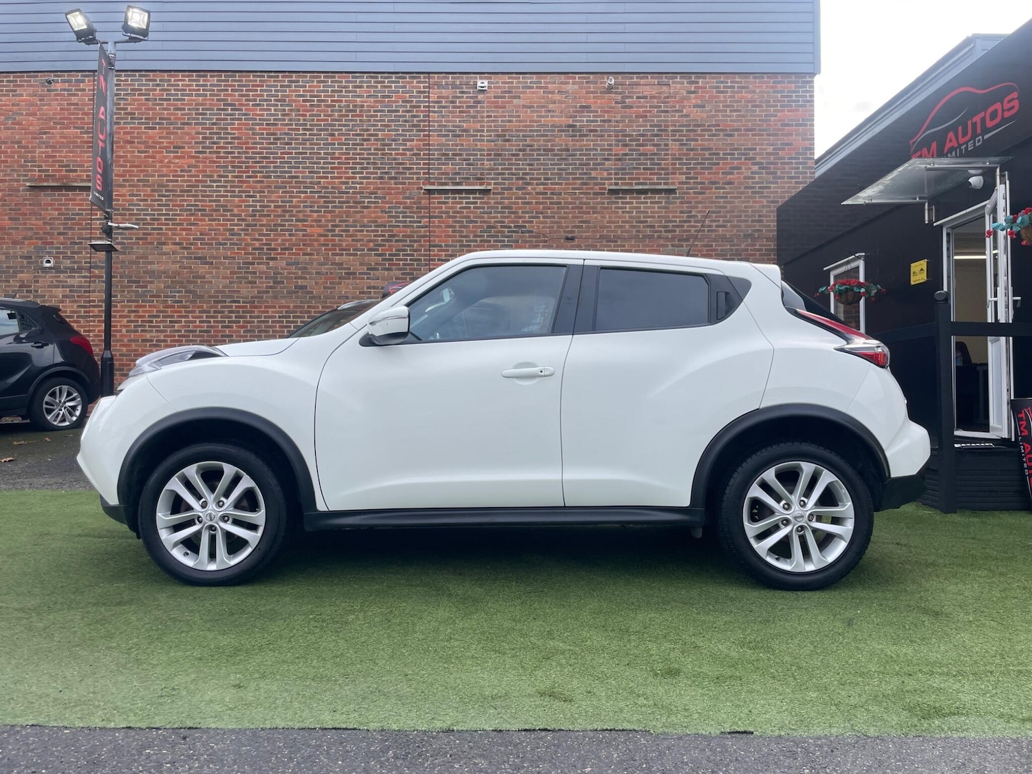 Used Nissan Juke 2016 for sale - 76616898: Photo 4