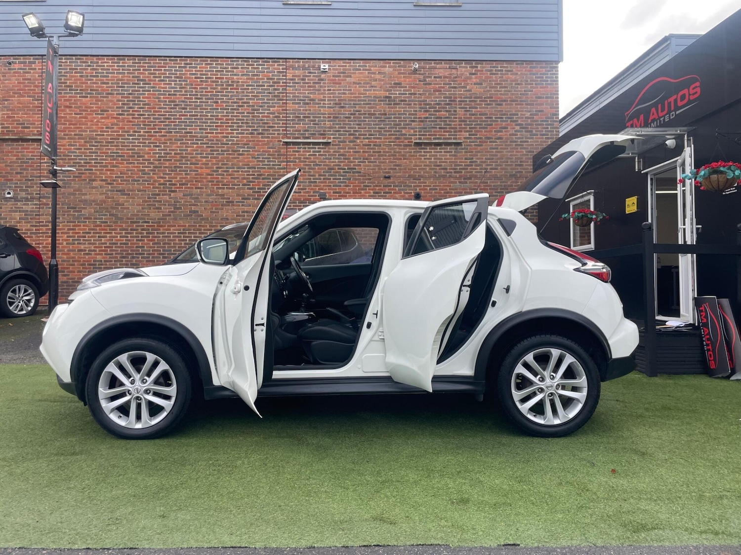 Used Nissan Juke 2016 for sale - 76616898: Photo 5