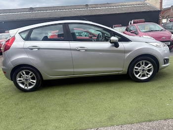 Used Ford Fiesta 2015 for sale - 78628965: Photo
