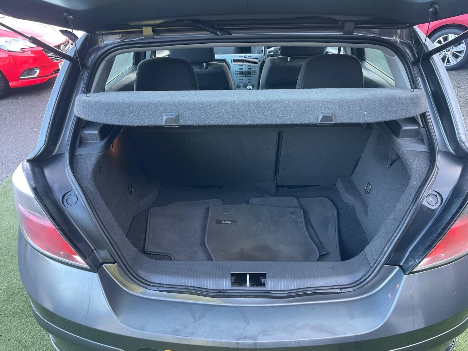 Used Vauxhall Astra 2010 for sale - 77012016: Photo 8