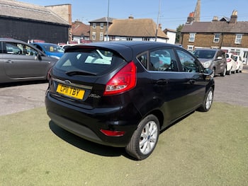 Used Ford Fiesta 2011 for sale - 79810340: Photo
