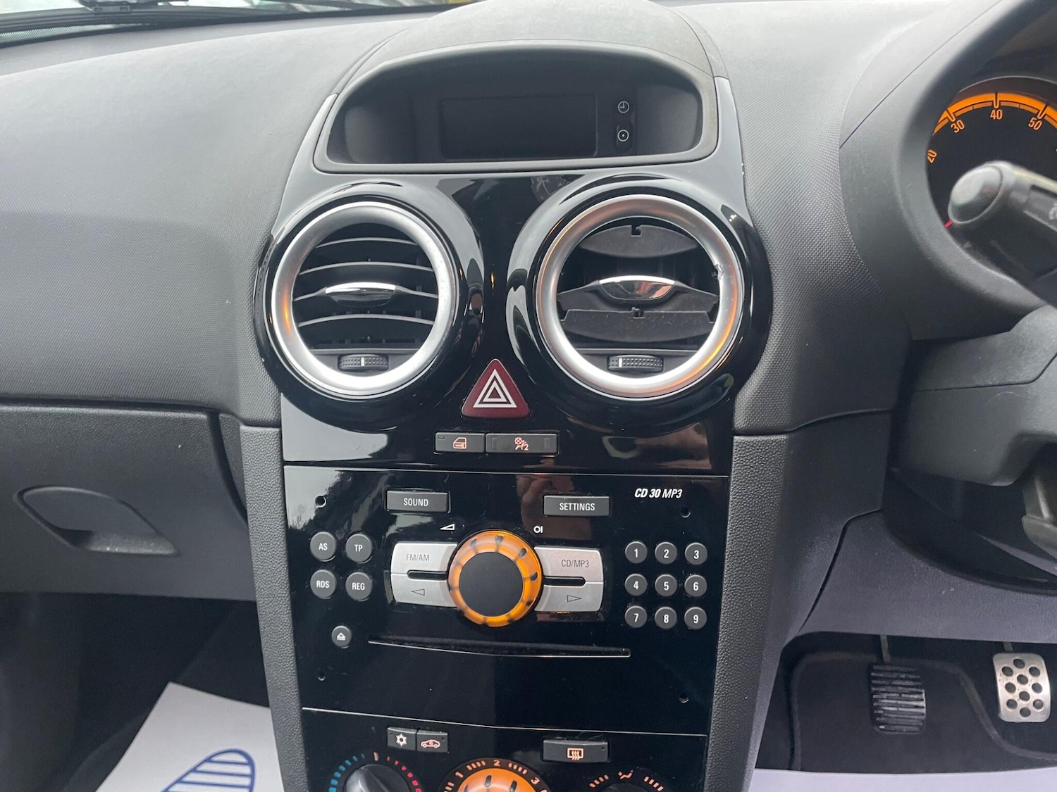 Used Vauxhall Corsa 2012 for sale - 77283124: Photo 24