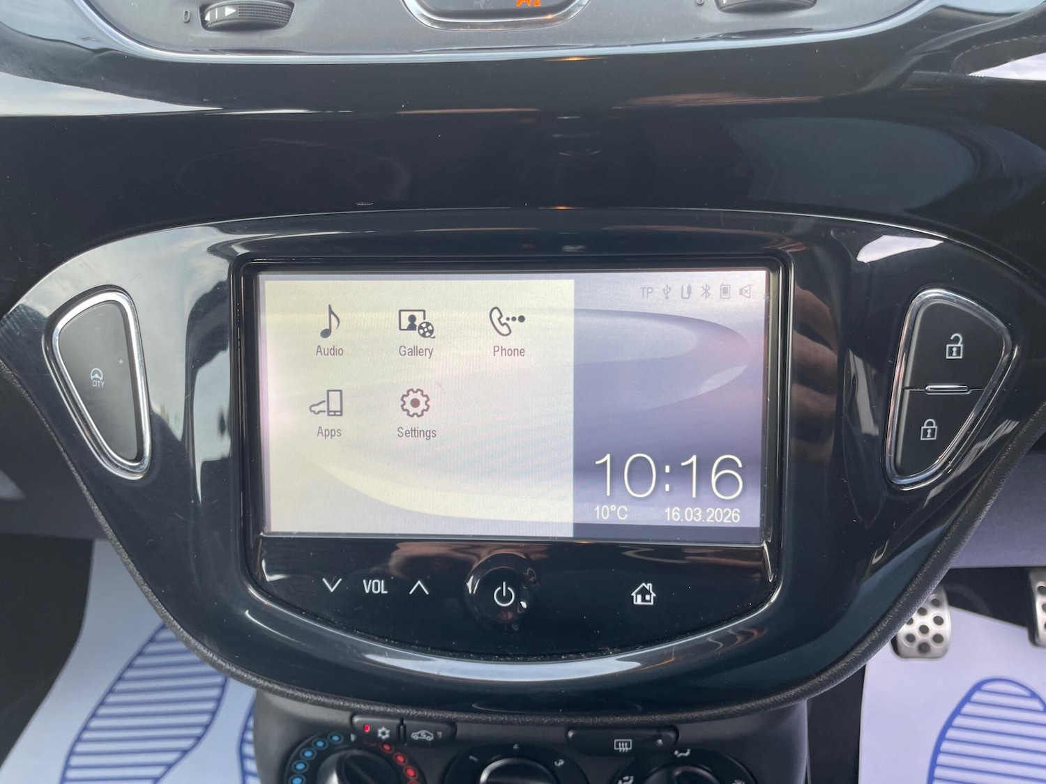 Used Vauxhall Corsa 2015 for sale - 77927498: Photo 25