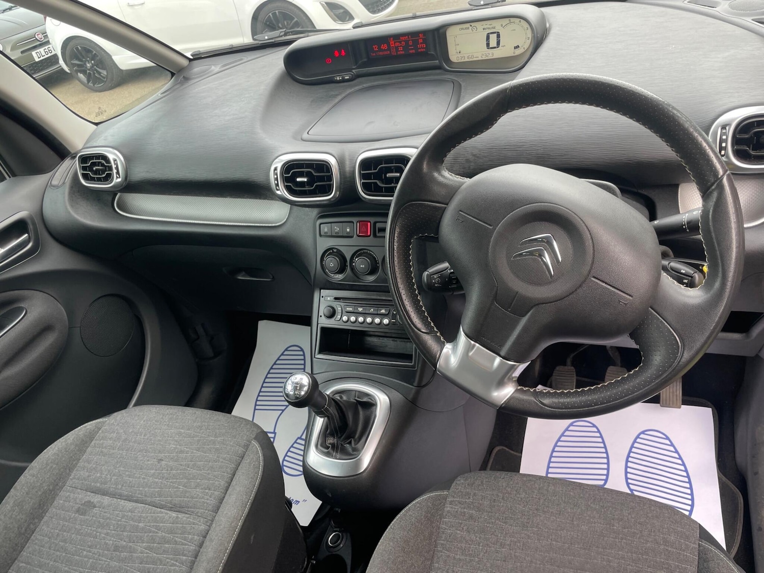 Used Citroen C3 Picasso 2015 for sale - 77582475: Photo 11