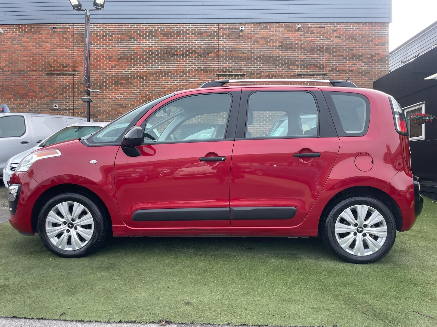 Used Citroen C3 Picasso 2015 for sale - 77582475: Photo 4