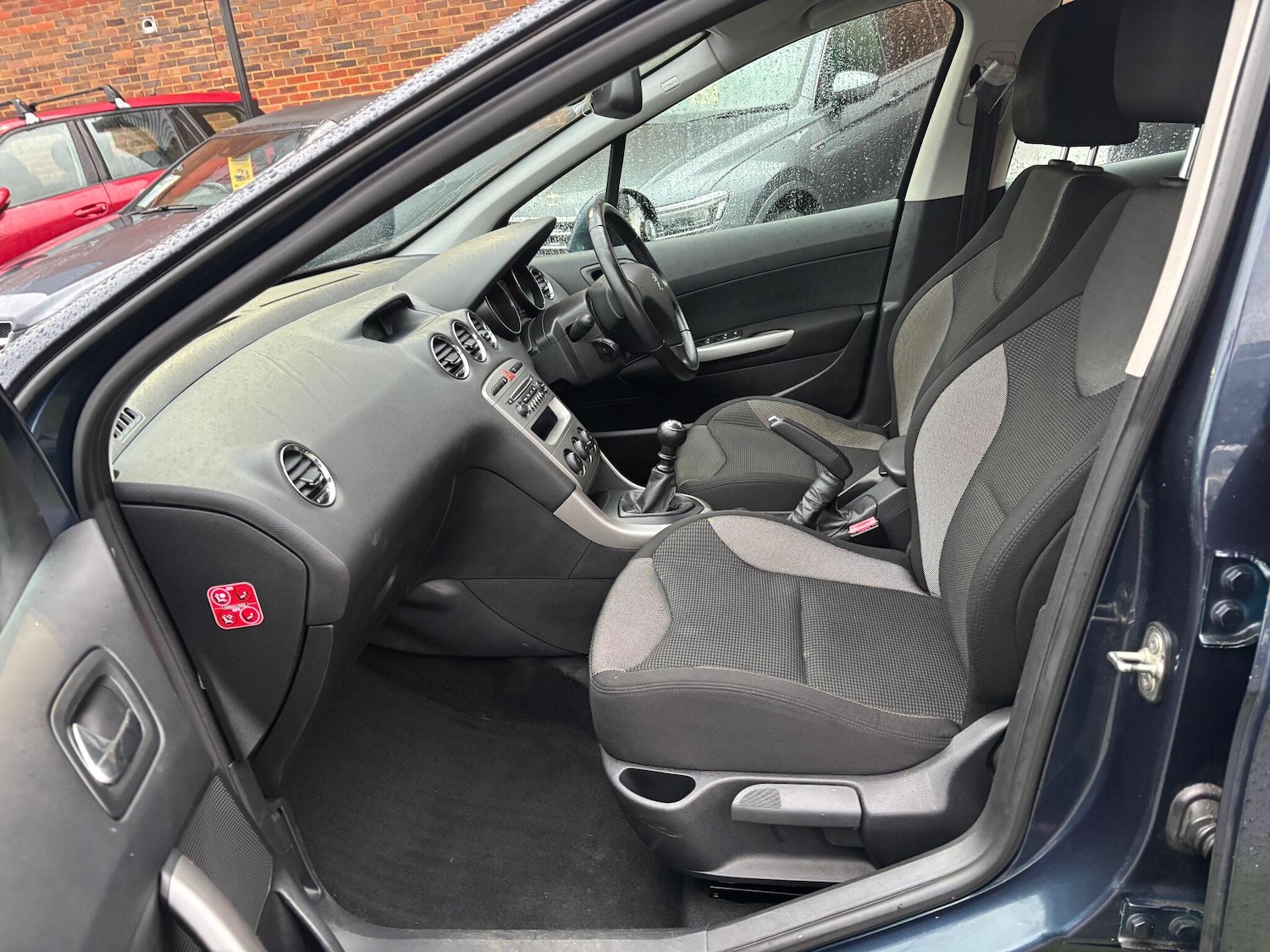 Used Peugeot 308 2012 for sale - 77148580: Photo 8