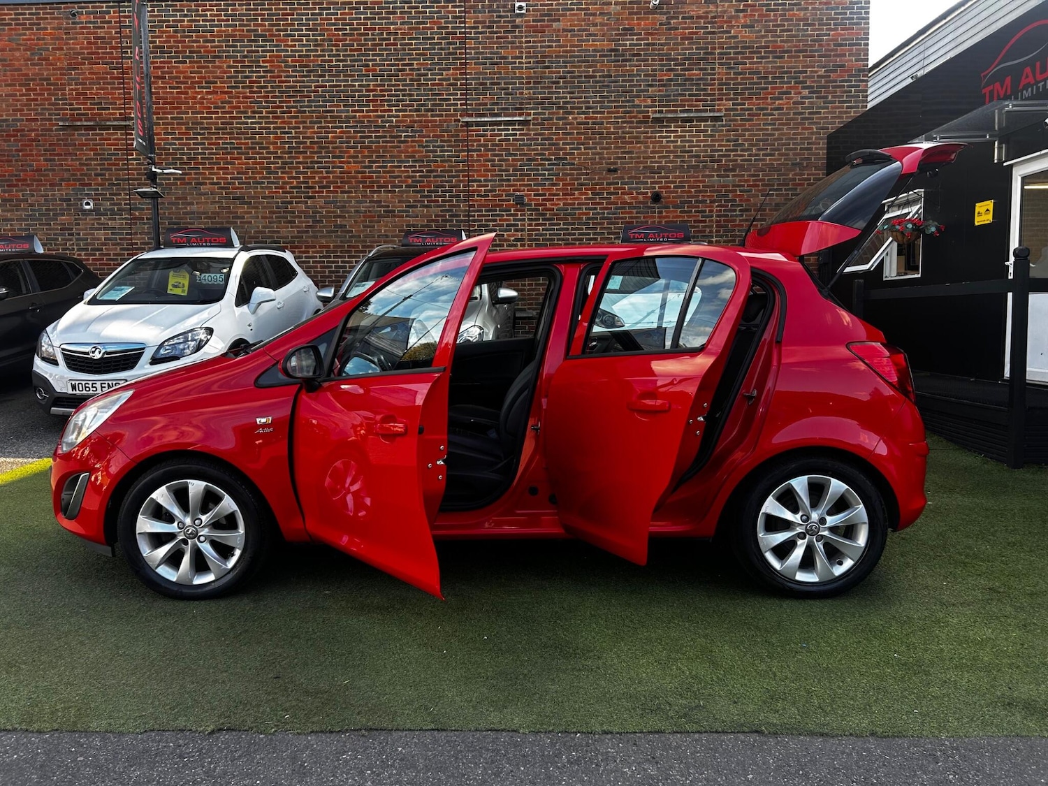 Used Vauxhall Corsa 2012 for sale - 76426310: Photo 8
