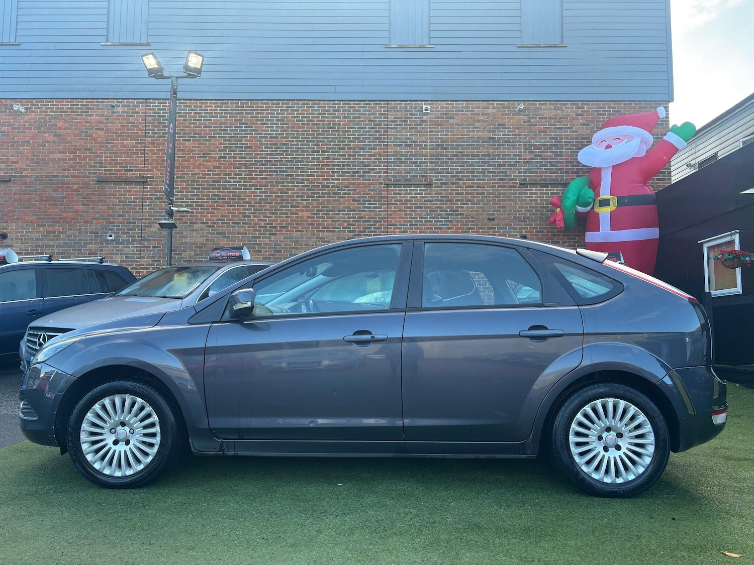 Used Ford Focus 2010 for sale - 76792431: Photo 9