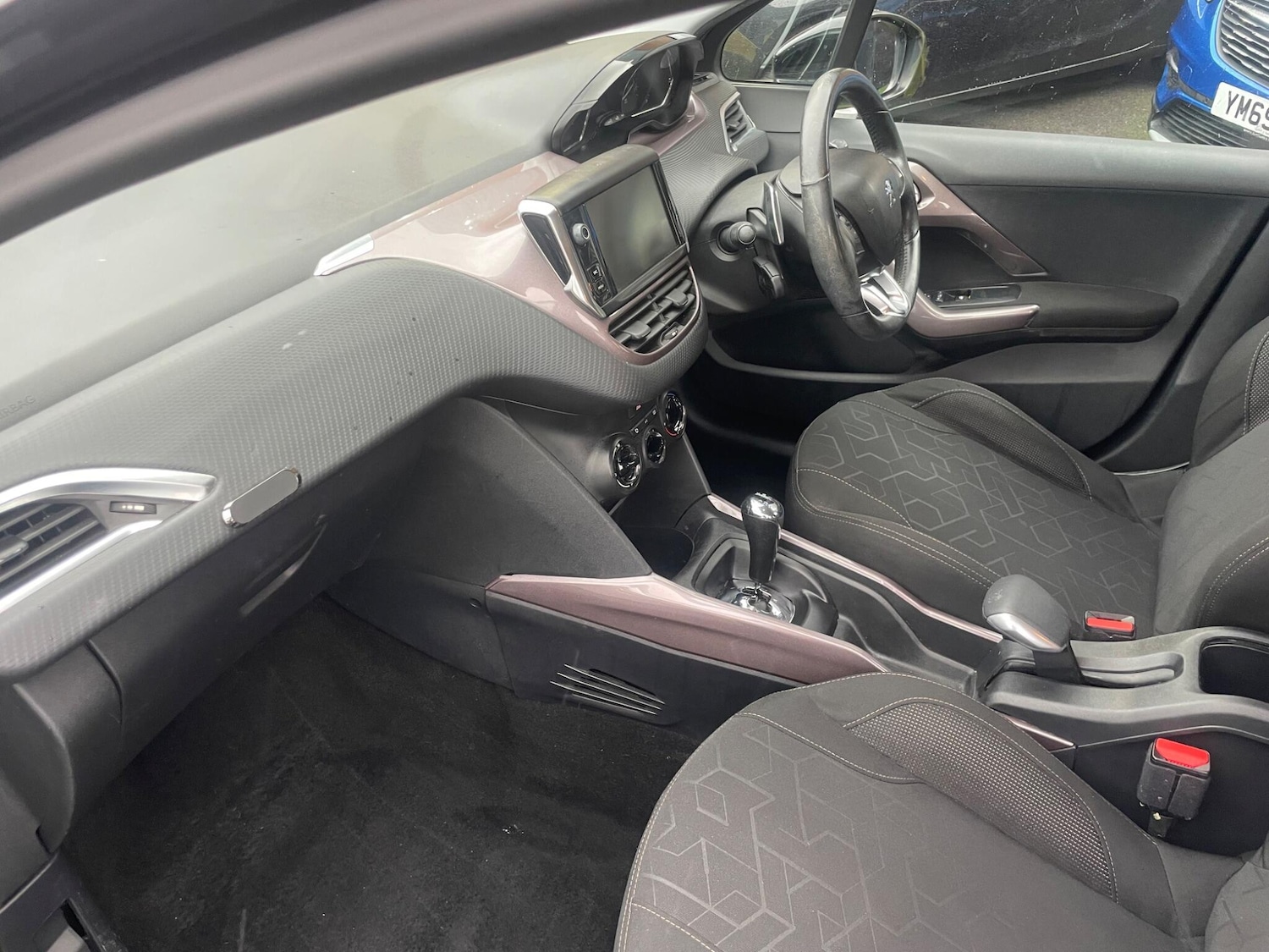 Used Peugeot 2008 2015 for sale - 76426321: Photo 10