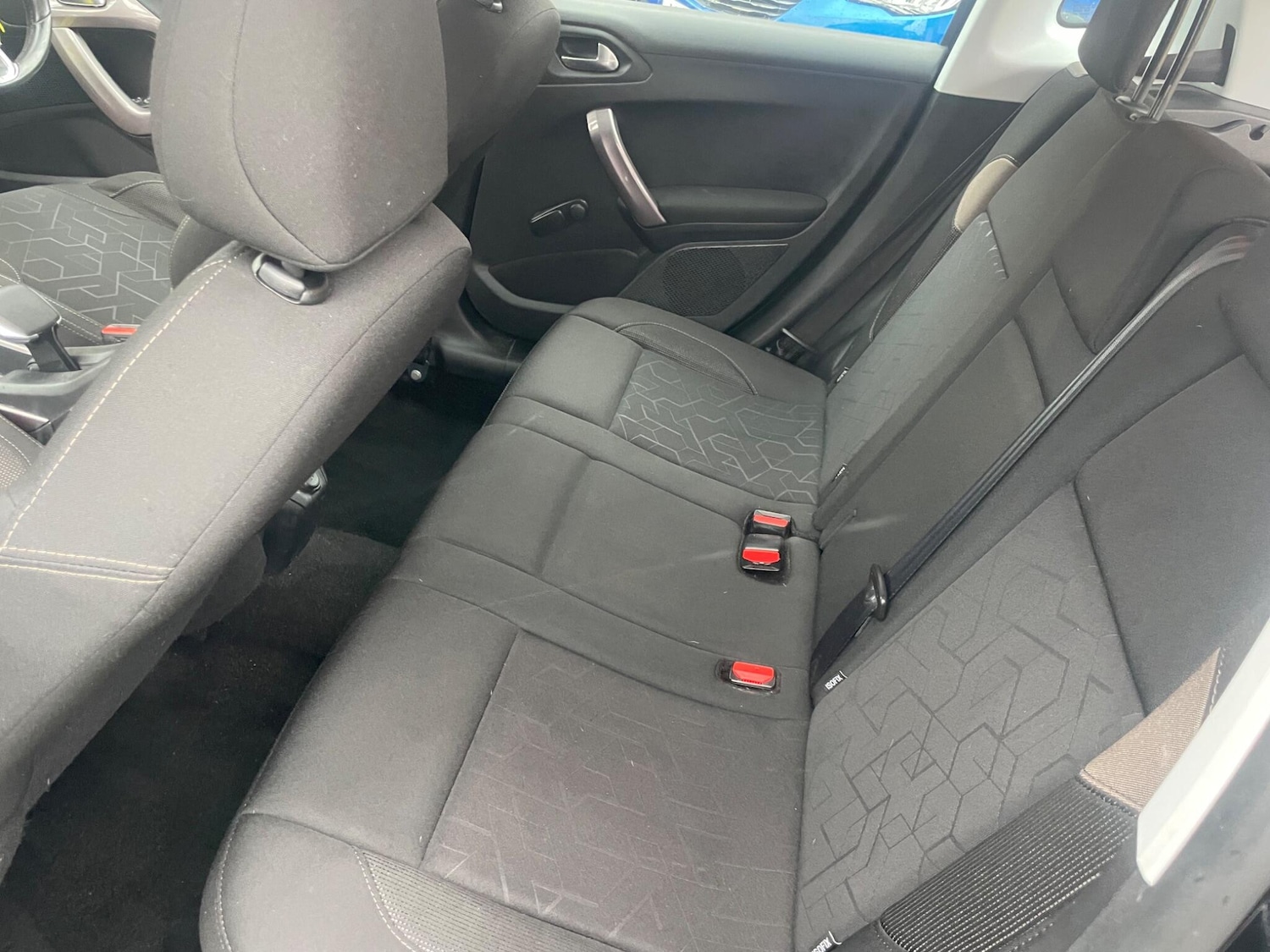 Used Peugeot 2008 2015 for sale - 76426321: Photo 11