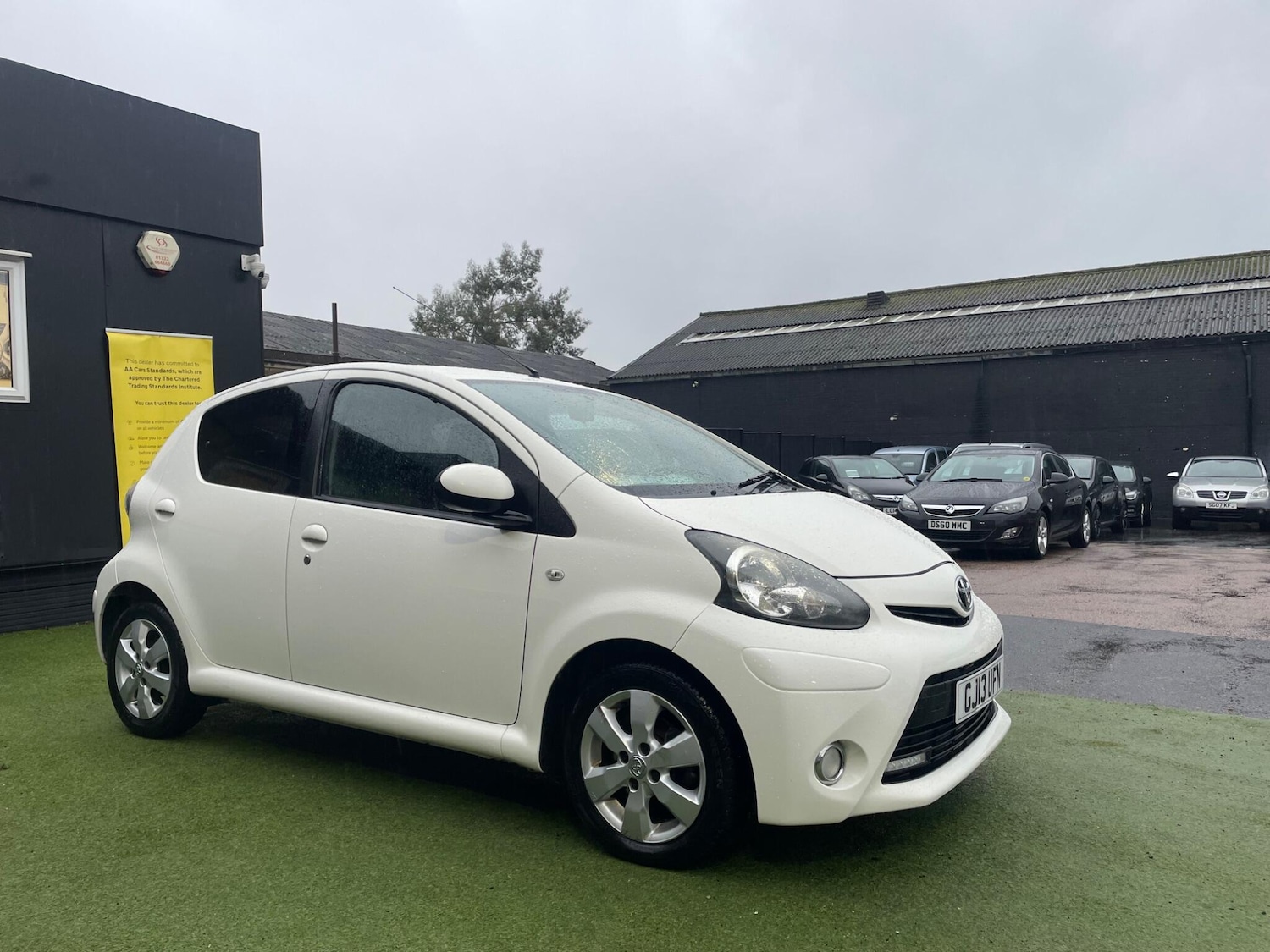 Used Toyota AYGO 2013 for sale - 77152714: Photo 4