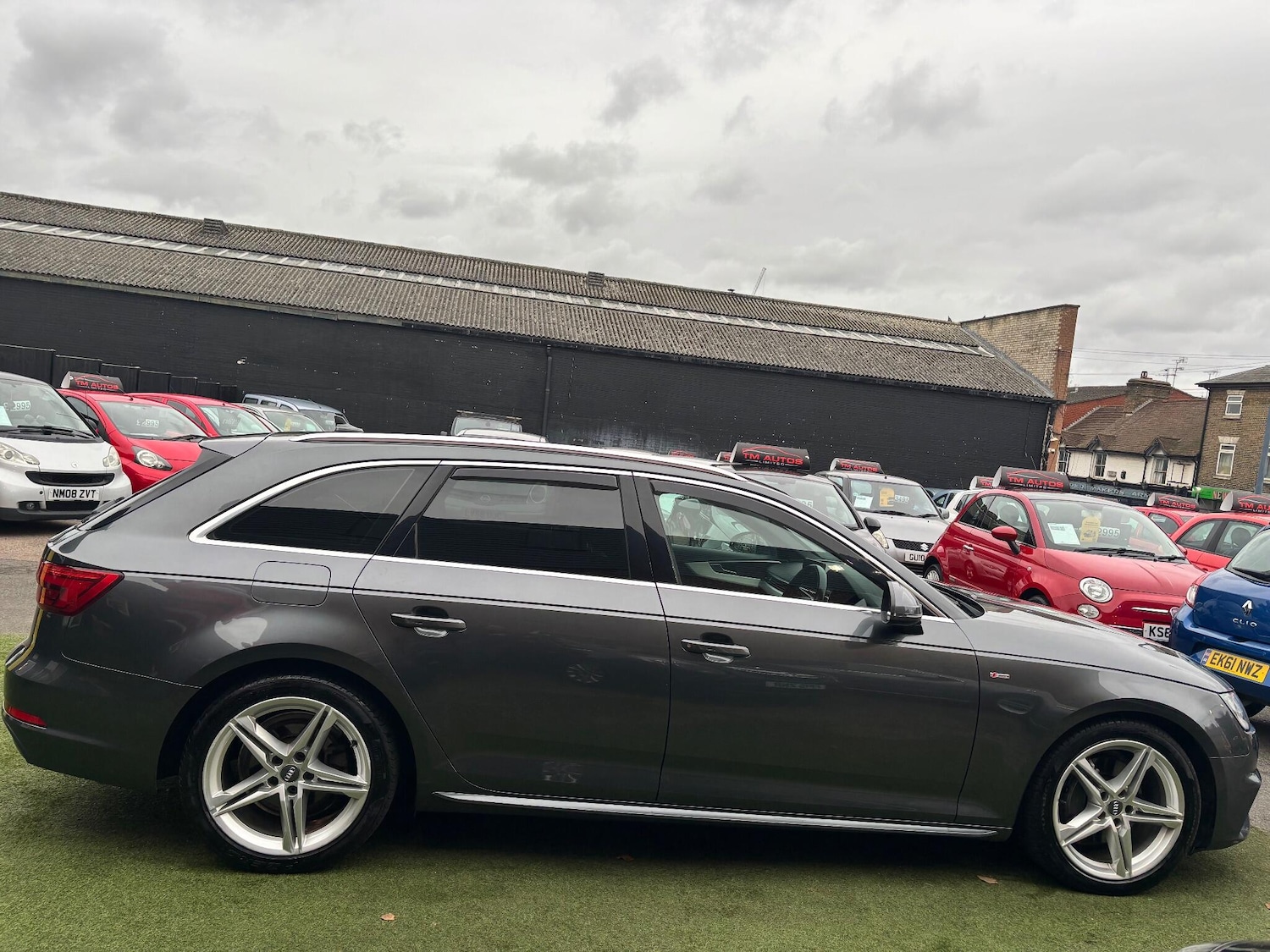 Used Audi A4 Avant 2016 for sale - 76972963: Photo 5