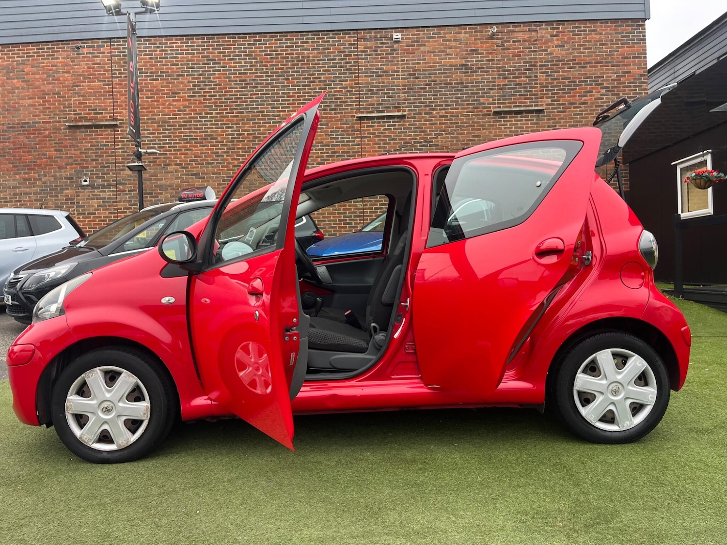 Used Toyota AYGO 2011 for sale - 77125215: Photo 14