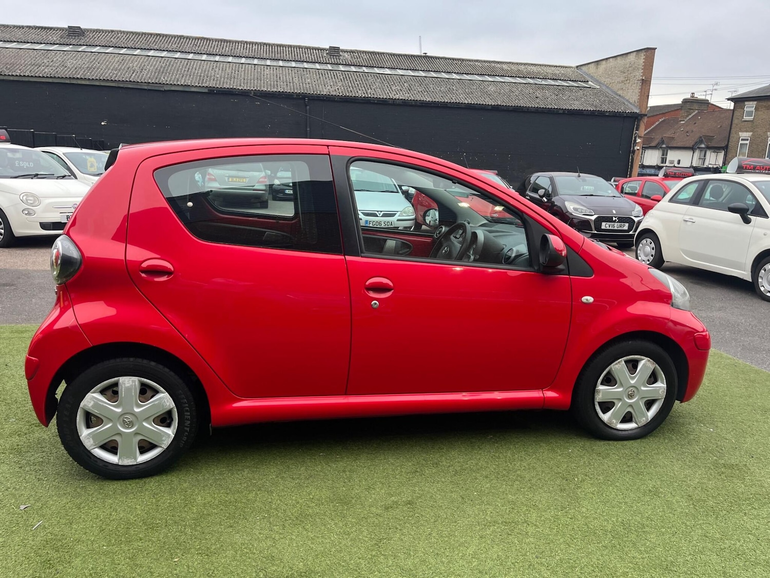 Used Toyota AYGO 2011 for sale - 77125215: Photo 5