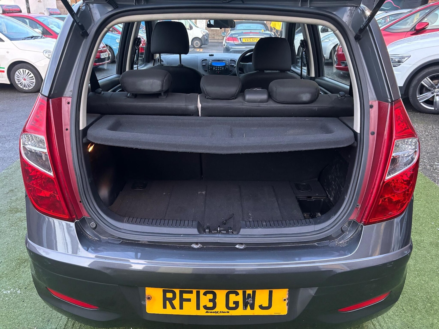 Used Hyundai i10 2013 for sale - 77152722: Photo 12