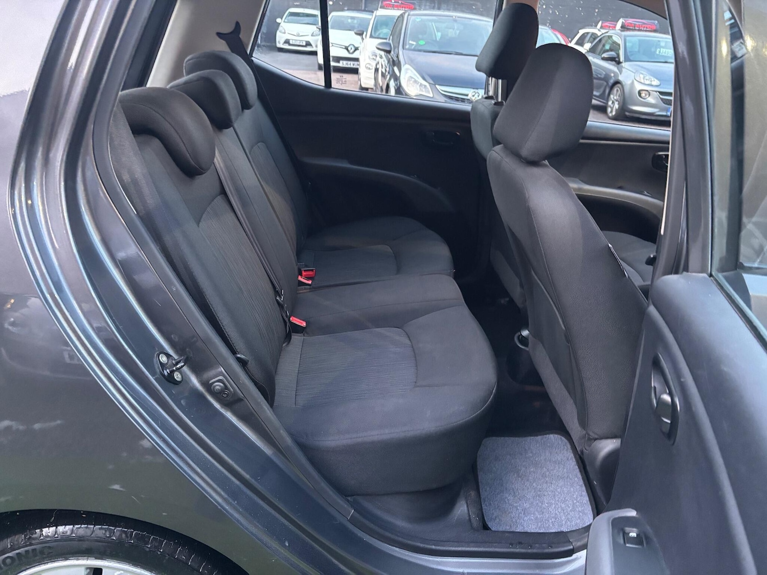 Used Hyundai i10 2013 for sale - 77152722: Photo 13