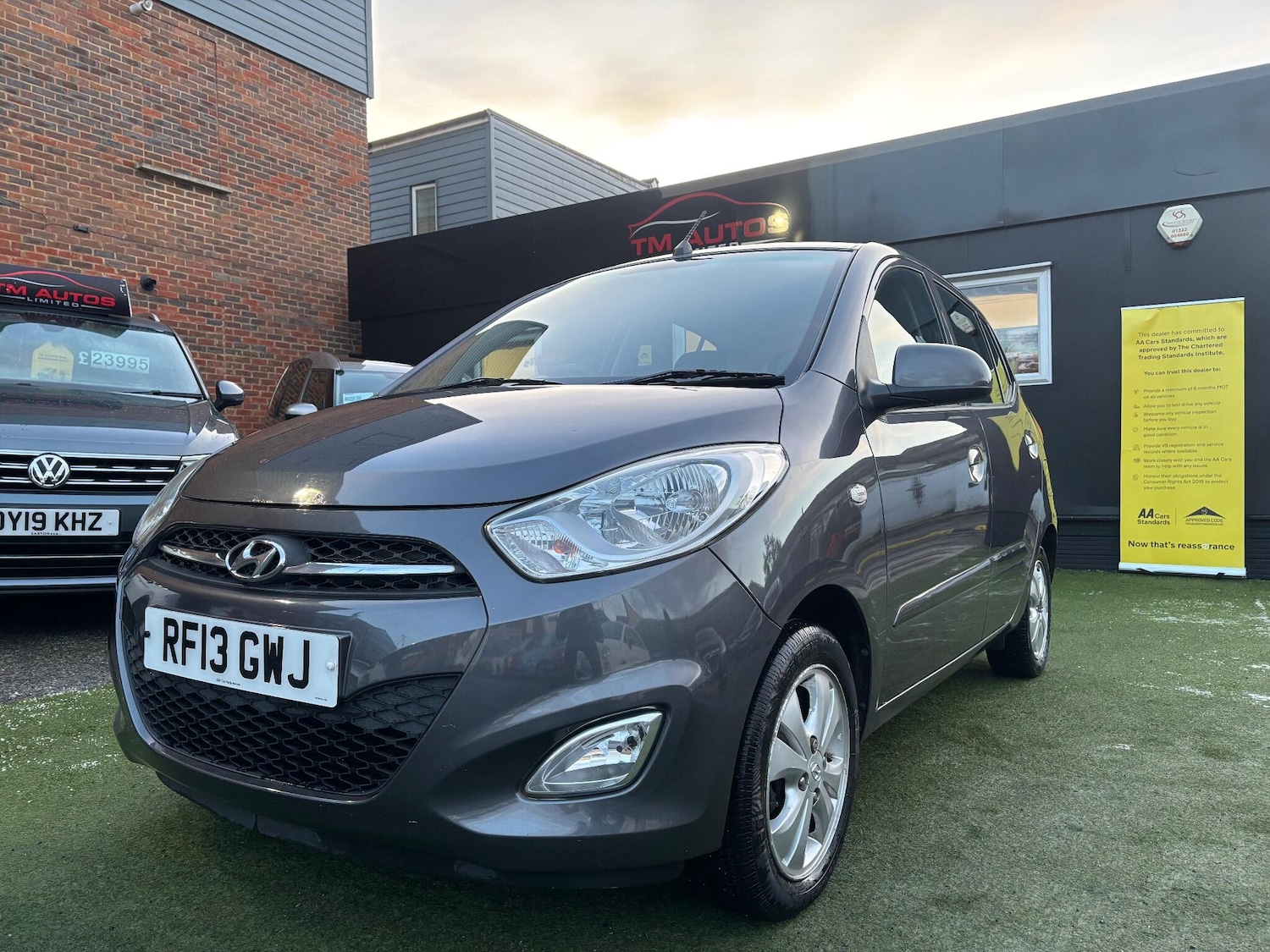 Used Hyundai i10 2013 for sale - 77152722: Photo 2