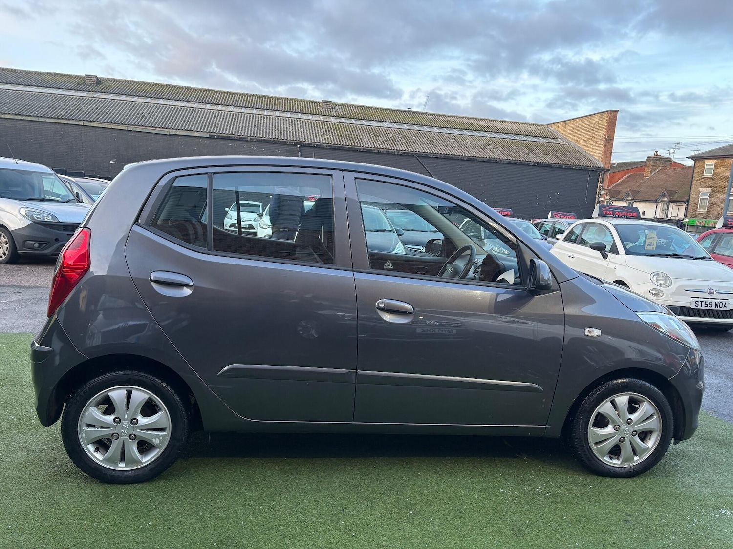 Used Hyundai i10 2013 for sale - 77152722: Photo 5