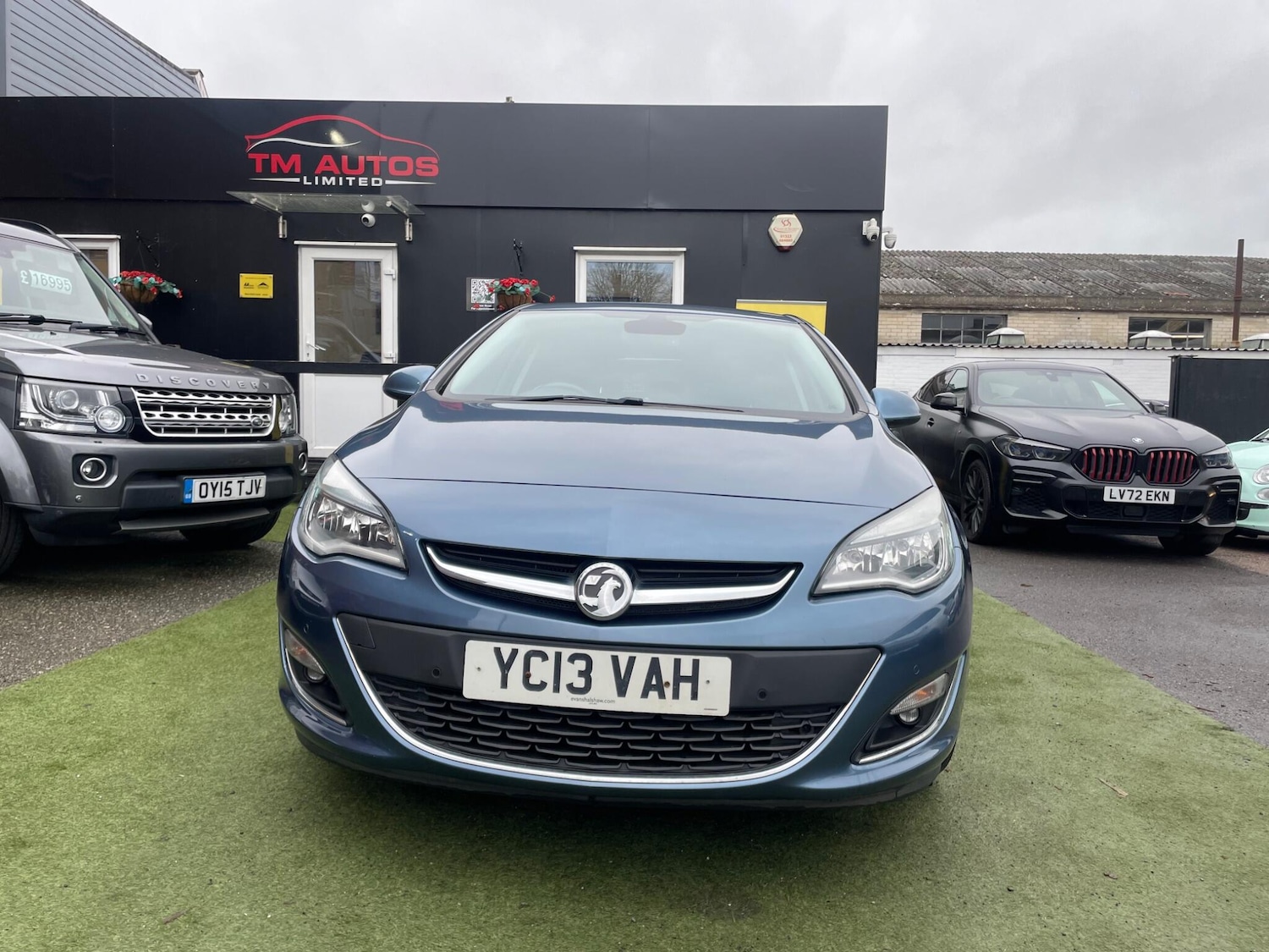 Used Vauxhall Astra 2013 for sale - 77703286: Photo 2