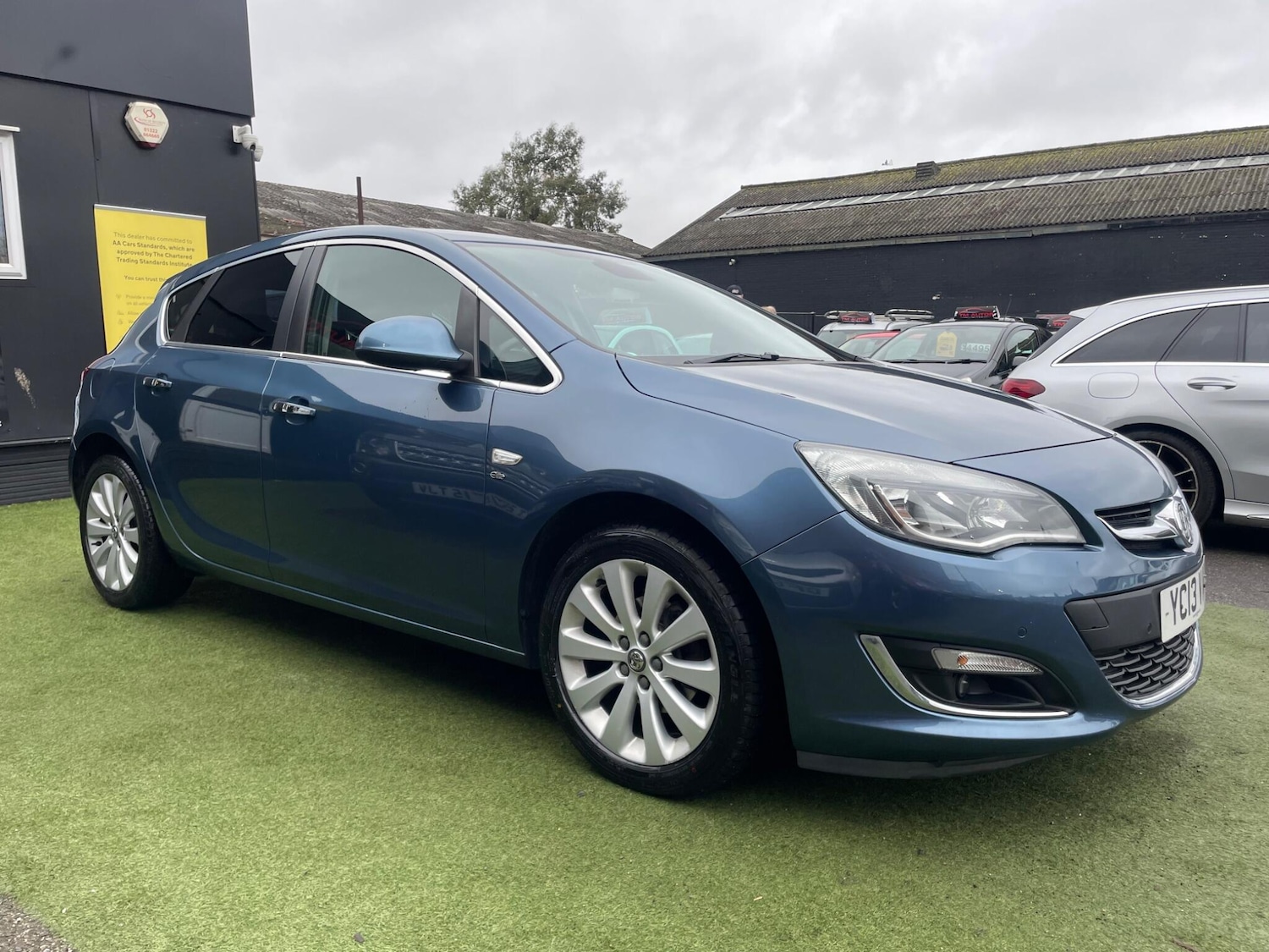 Used Vauxhall Astra 2013 for sale - 77703286: Photo 5