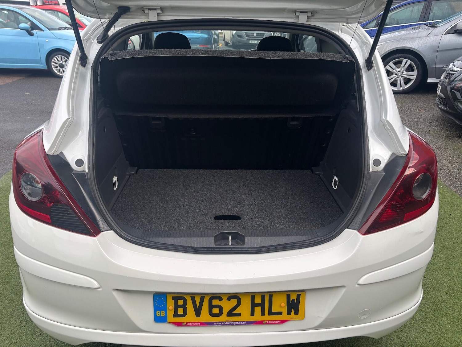 Used Vauxhall Corsa 2012 for sale - 76842335: Photo 13