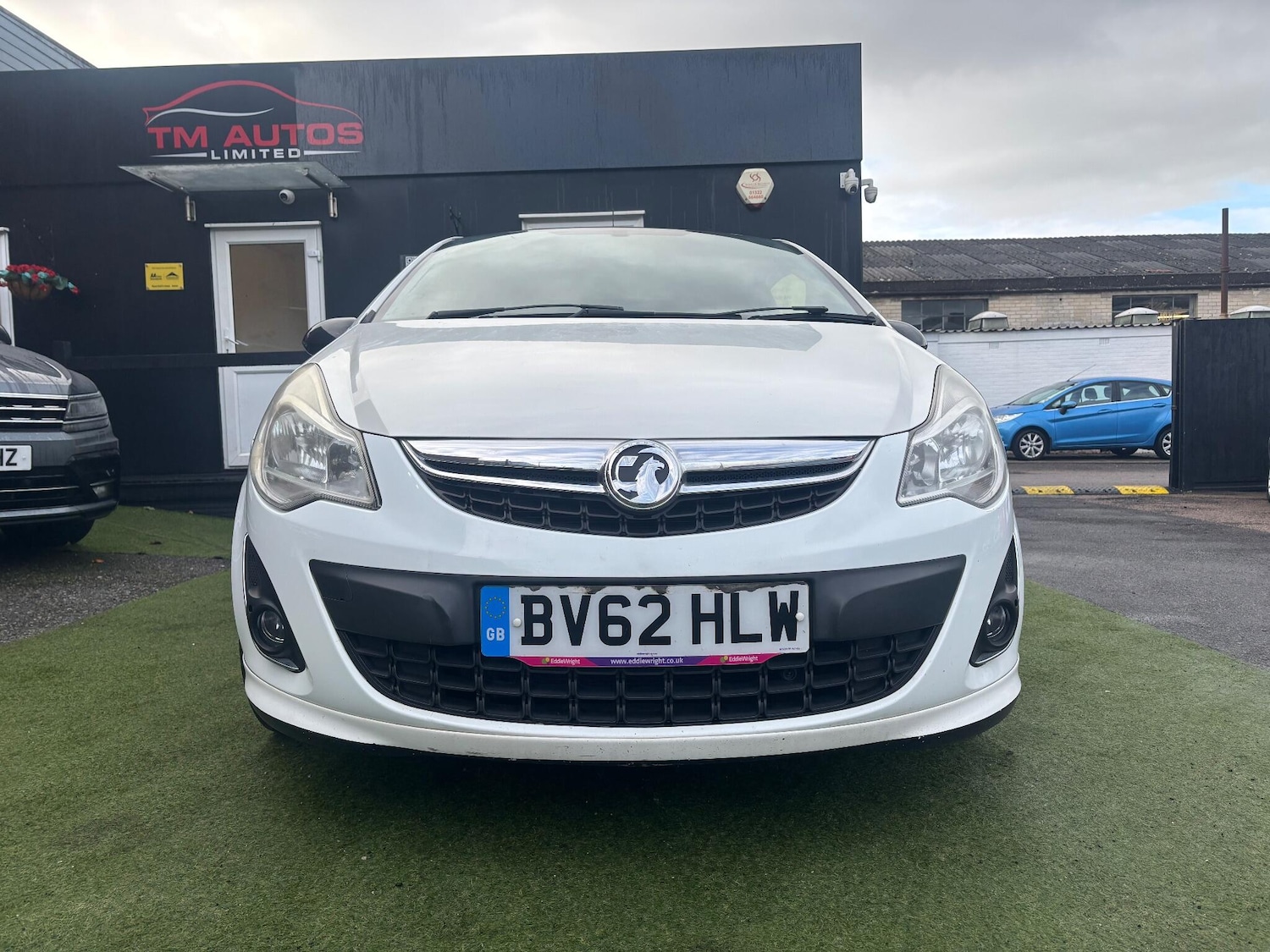 Used Vauxhall Corsa 2012 for sale - 76842335: Photo 3