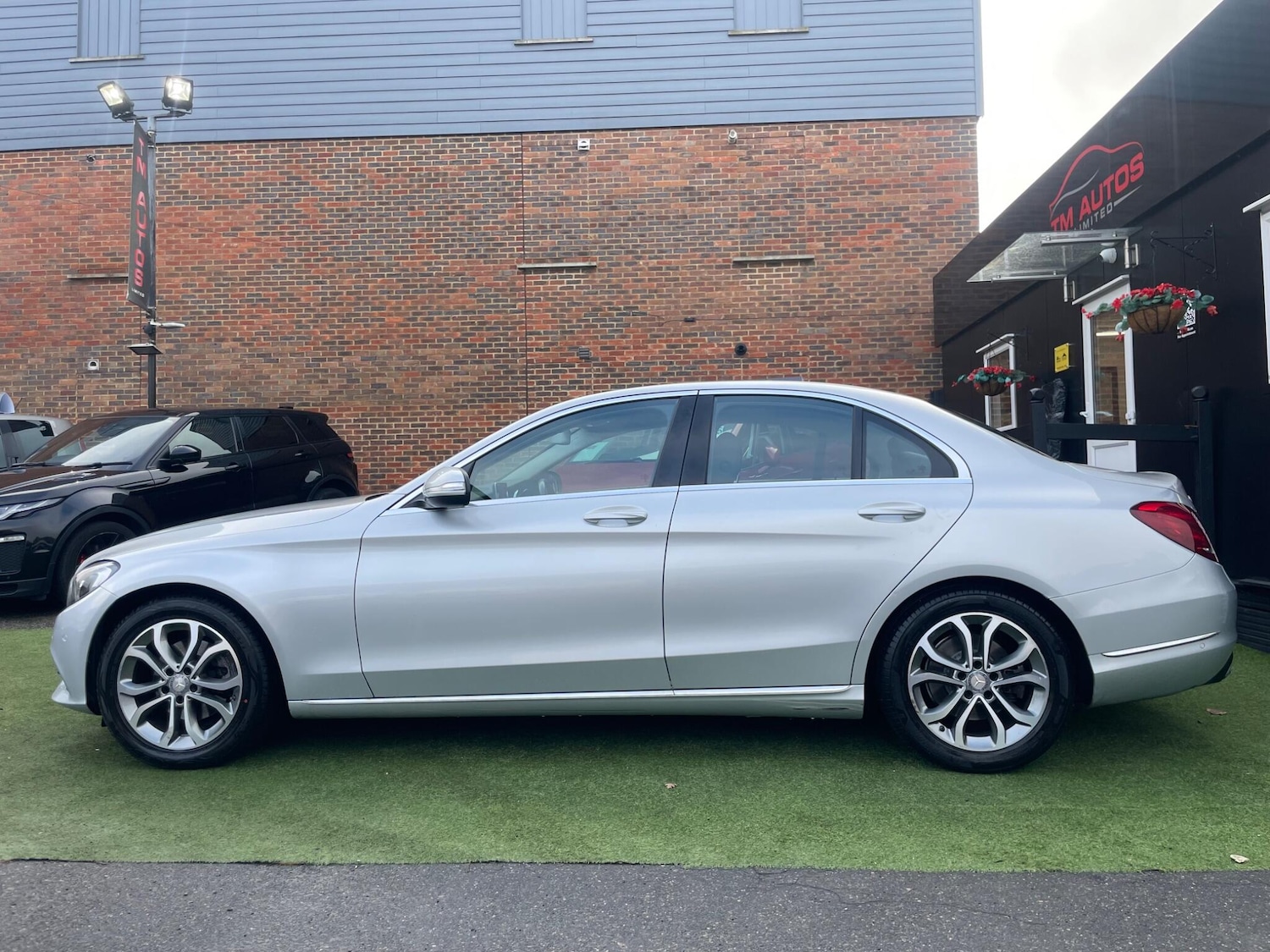 Used Mercedes-Benz C Class 2015 for sale - 77249350: Photo 4