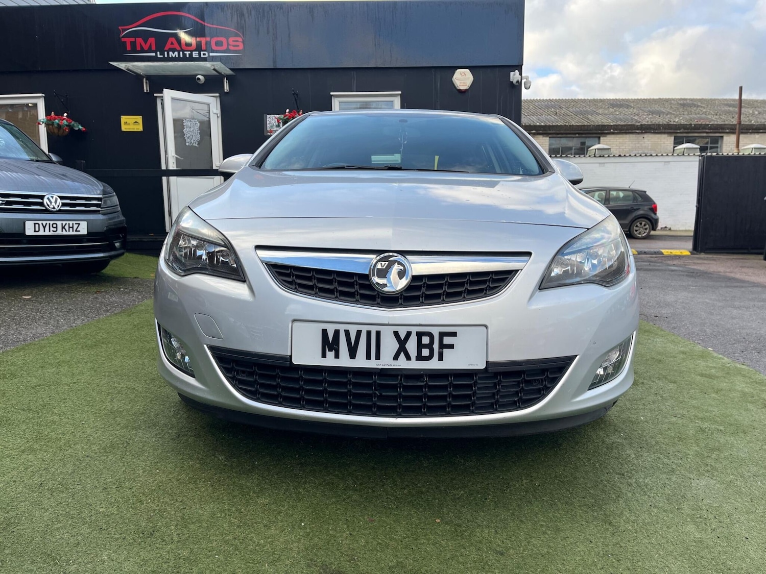 Used Vauxhall Astra 2011 for sale - 76941415: Photo 2