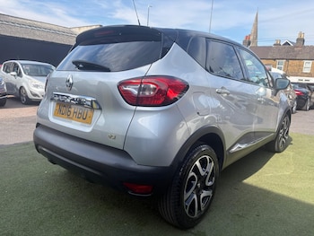 Used Renault Captur 2016 for sale - 79179724: Photo