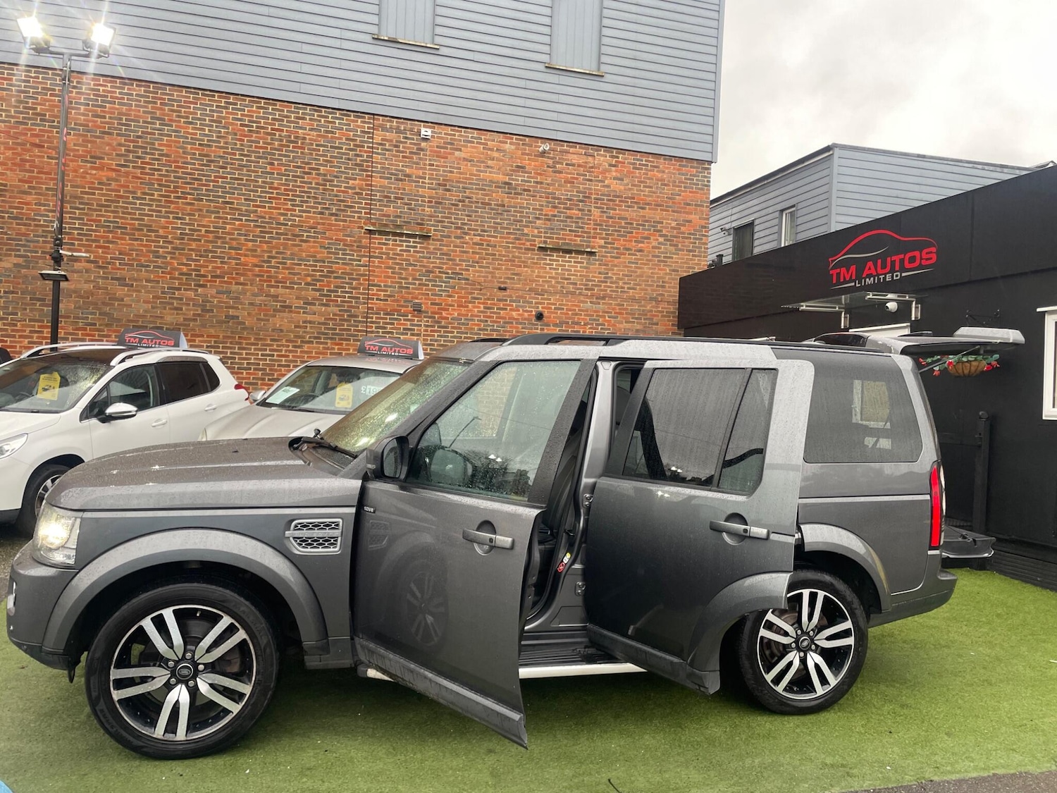 Used Land Rover Discovery 2015 for sale - 77805004: Photo 18