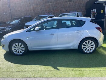 Used Vauxhall Astra 2015 for sale - 78390186: Photo